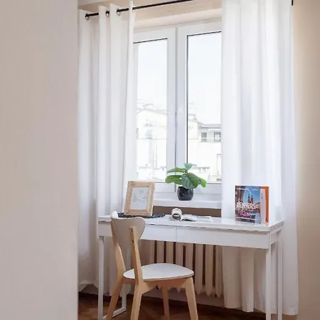 Eagle Pharmacy Studio By Renters Краков