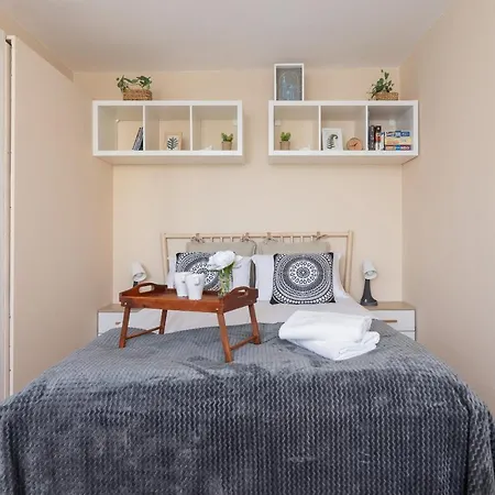 Apartment Eagle Pharmacy Studio By Renters *