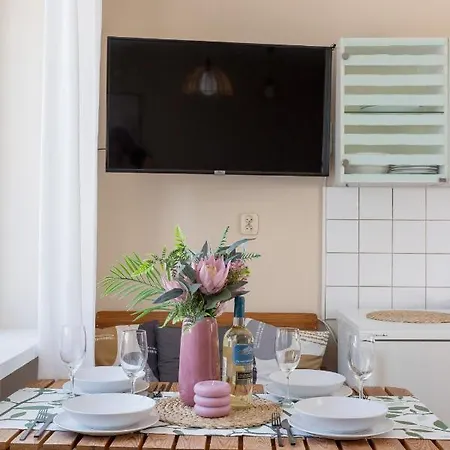Eagle Pharmacy Studio By Renters Apartment