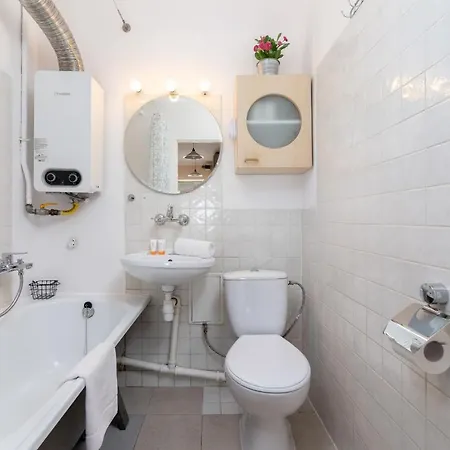 Eagle Pharmacy Studio By Renters Apartment